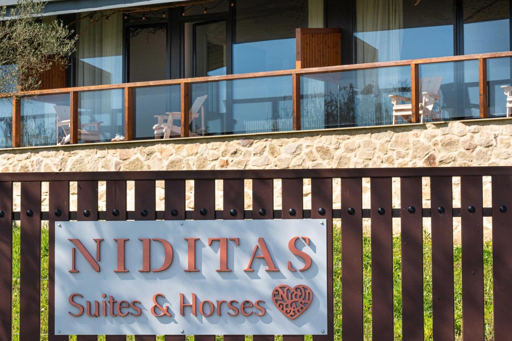 Suites Niditas Yuso ภายนอก รูปภาพ